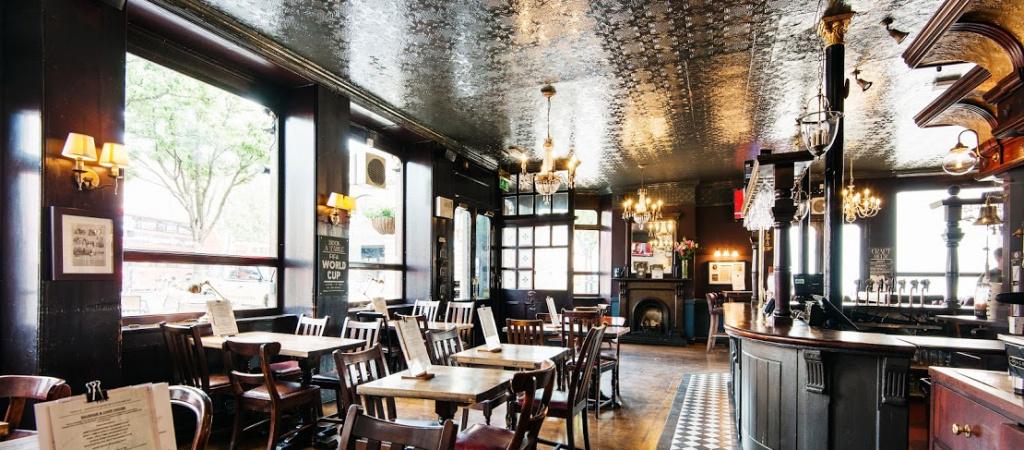 Best Sports Bars in London - The York