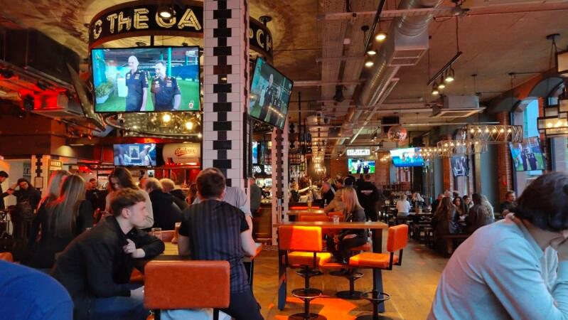 Best Sports Bars in Leeds - BOX Leeds