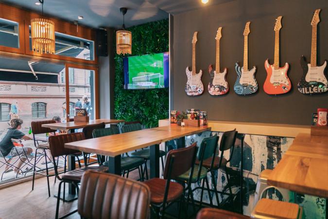 Best Sports Bars in Berlin - Belushi's Mitte