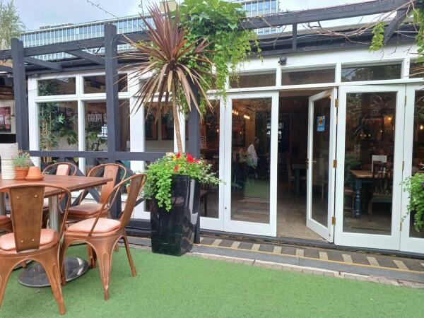 Best Sports Bars in Twickenham - Cabbage Patch