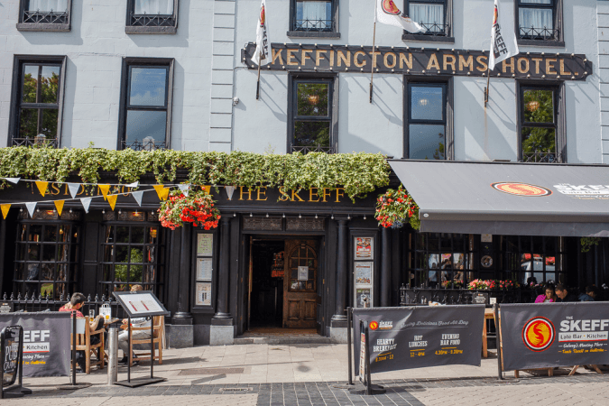 Best Sports Bars in Galway - The Skeff