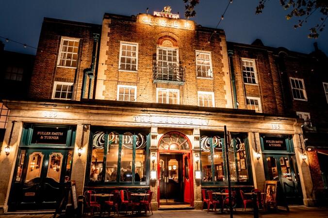 Best Sports Bars in Chiswick - George IV