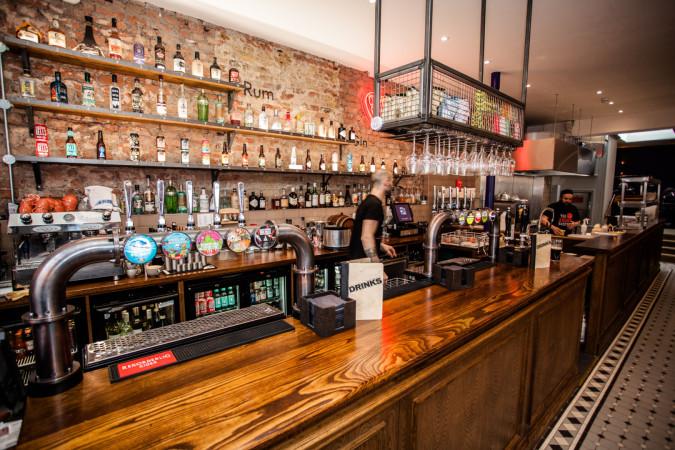 Best Sports Bars in London - The Crown