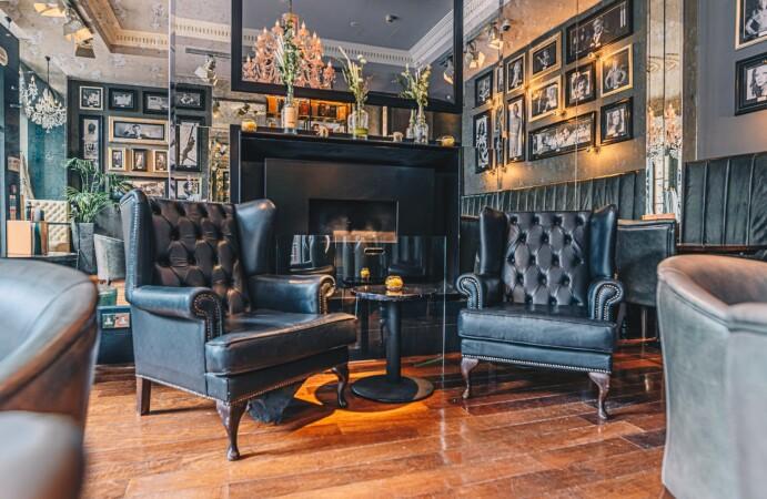 Best Sports Bars in Edinburgh - The Angel's Share Hotel