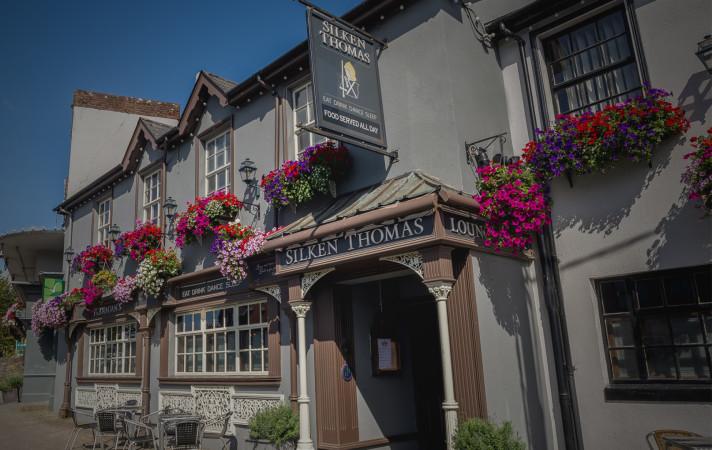 Best Sports Bars in Kildare - Silken Thomas