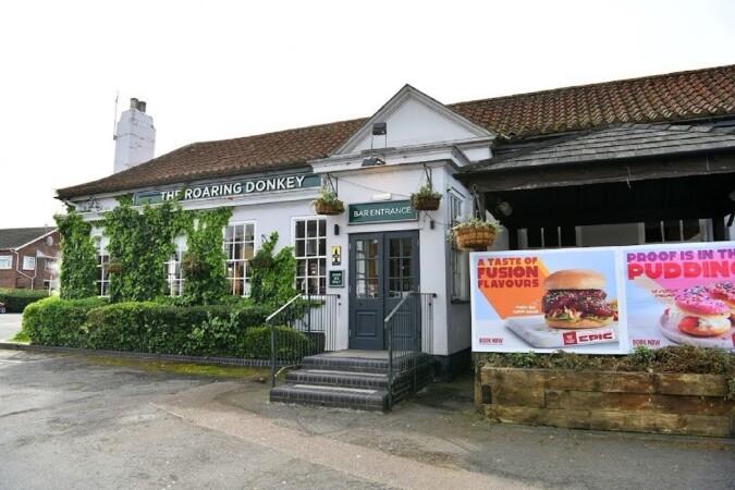 Best Sports Bars in Clacton-on-Sea - Roaring Donkey (Holland-On-Sea)