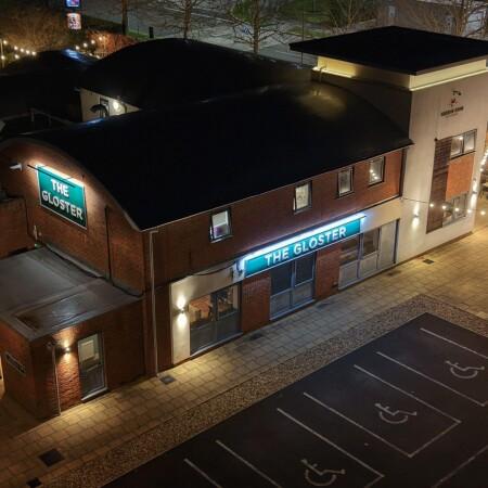 Best Sports Bars in Farnborough - Gloster (Farnborough)