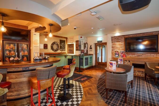 Best Sports Bars in Crewe - Four Eagles (Crewe)