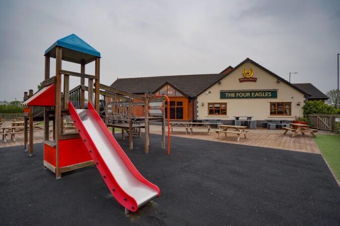 Best Sports Bars in Crewe - Four Eagles (Crewe)