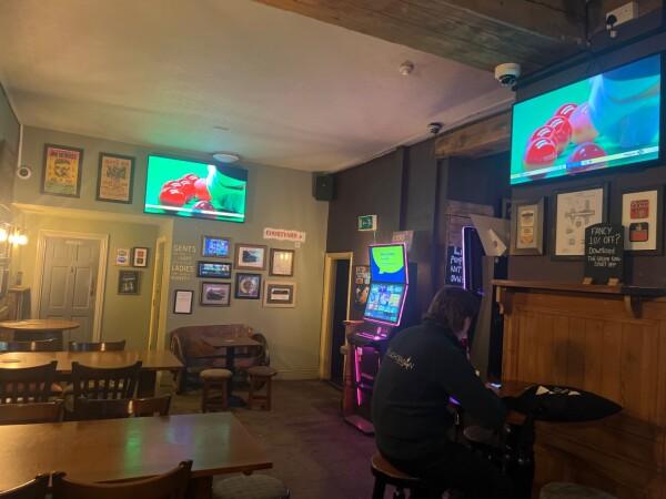 Best Sports Bars in Doncaster - Tut N Shive (Doncaster)