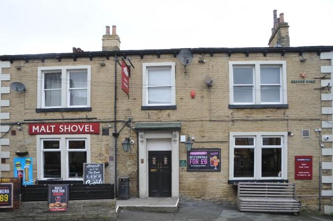 Best Sports Bars in Leeds - Malt Shovel (Leeds)