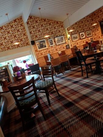 Best Sports Bars in Ipswich - Man On The Moon (Ipswich)