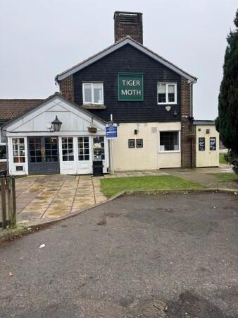 Best Sports Bars in Chatham - Tiger Moth (Chatham)