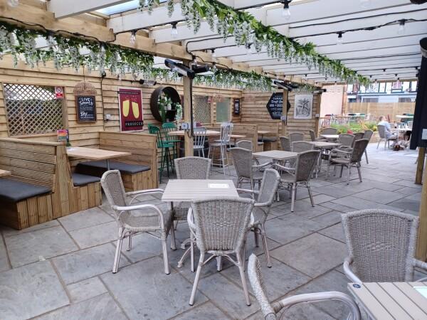 Best Sports Bars in New Malden - Earl Beatty (New Malden)