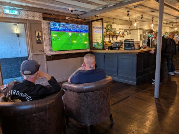 Beste Sportsbars in Romford - Golden Lion (Romford)