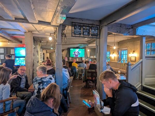 Beste Sportsbars in Romford - Golden Lion (Romford)