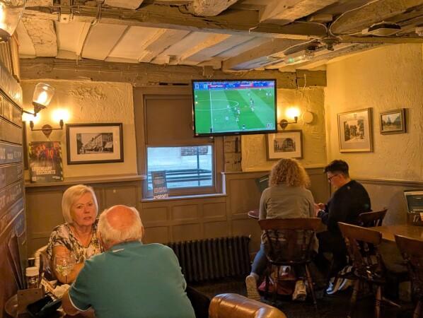 Beste Sportsbars in Romford - Golden Lion (Romford)