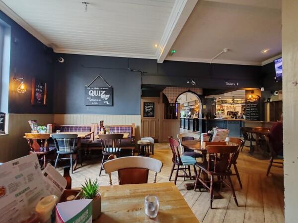 Best Sports Bars in Ruislip - Middlesex Arms (Ruislip)