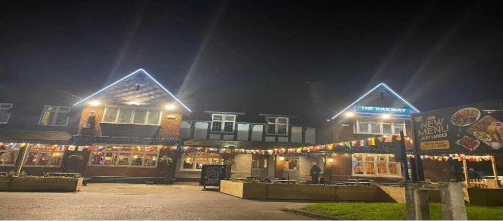 Best Sports Bars in Middlesex - Railway Hotel (Greenford)