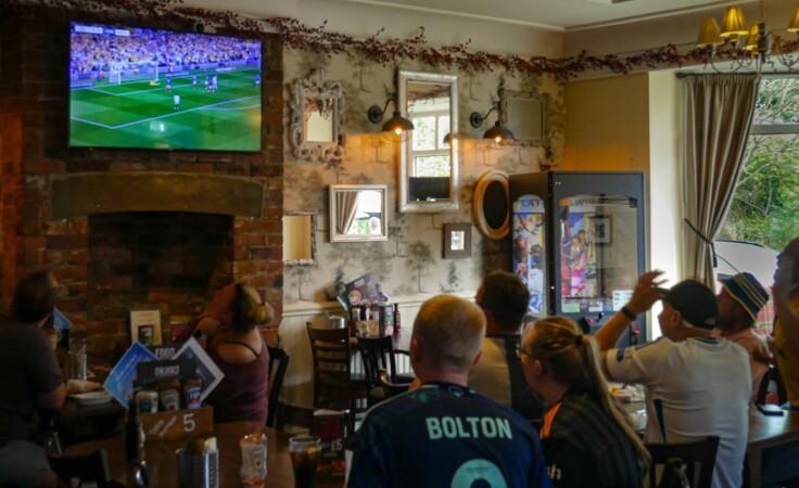 Best Sports Bars in Leeds - Travellers Rest (Leeds)