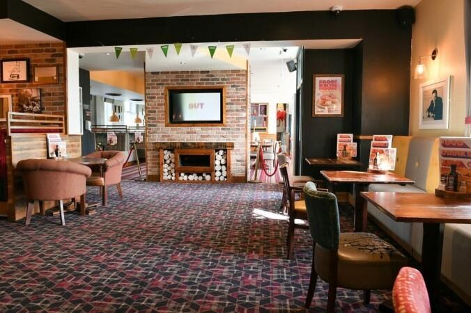 Best Sports Bars in Northampton - Sixfields (Northampton)