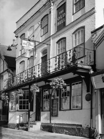 Best Sports Bars in Hemel Hempstead - Old Bell (Hemel Hempstead)