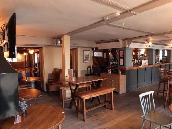 Best Sports Bars in Weymouth - White Hart (Weymouth)