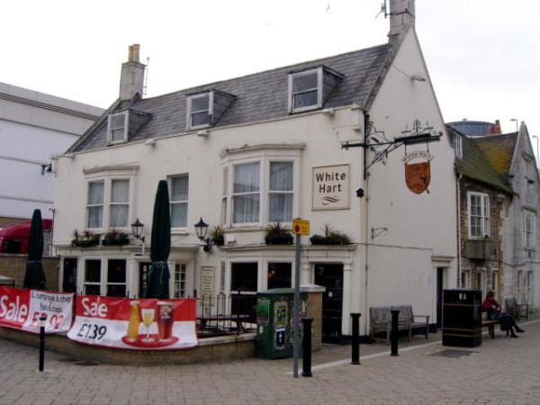 Best Sports Bars in Weymouth - White Hart (Weymouth)
