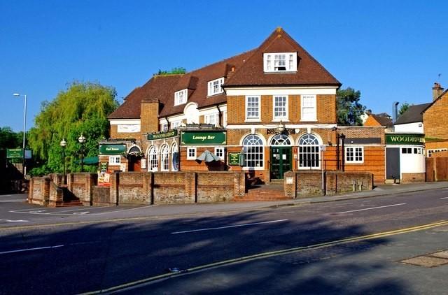 Best Sports Bars in Guildford - Wooden Bridge (Guildford)