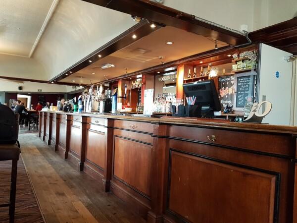 Best Sports Bars in Guildford - Wooden Bridge (Guildford)