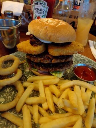 Best Sports Bars in Gloucester - Hare & Hounds (Gloucester)