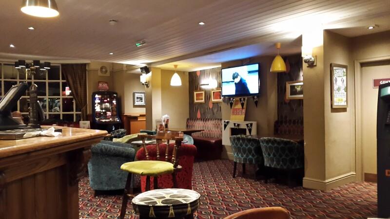 Best Sports Bars in Welwyn Garden City - Grove (Welwyn Garden City)