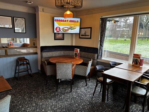 Best Sports Bars in Hereford - Grandstand (Hereford)