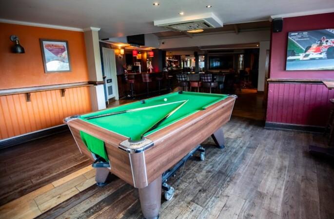 Best Sports Bars in Bracknell - Running Horse (Bracknell)