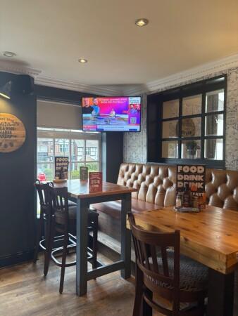 Best Sports Bars in Nottingham - Sherwood Manor (Nottingham)