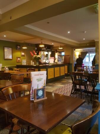 Best Sports Bars in Camberley - Royal Standard (Camberley)