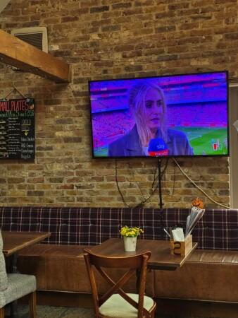 Best Sports Bars in Abingdon - White Horse (Abingdon)