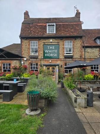 Best Sports Bars in Abingdon - White Horse (Abingdon)