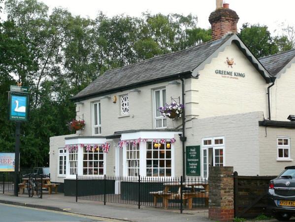 Best Sports Bars in Berkshire - White Swan (Sandhurst)