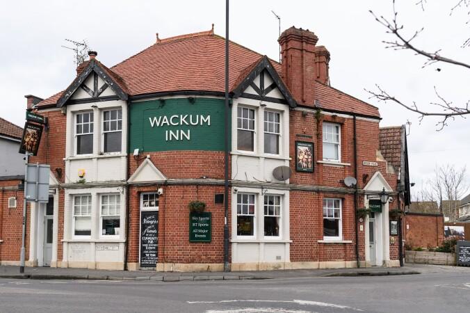 Best Sports Bars in Bristol - Wackum Inn