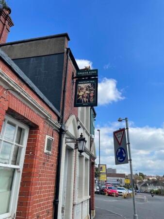 Best Sports Bars in Bristol - Wackum Inn