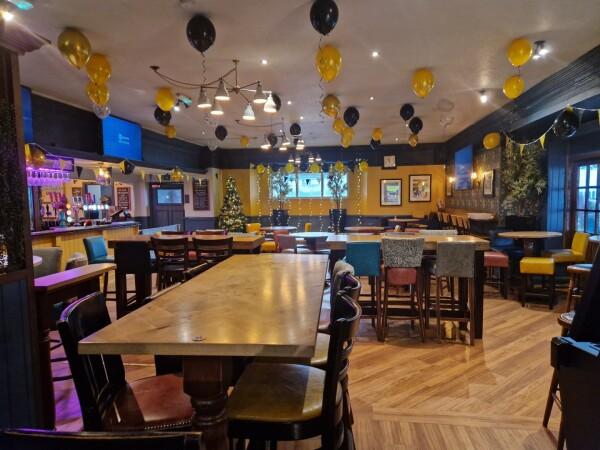 Best Sports Bars in Mid  Glamorgan - Dunvant (Swansea)