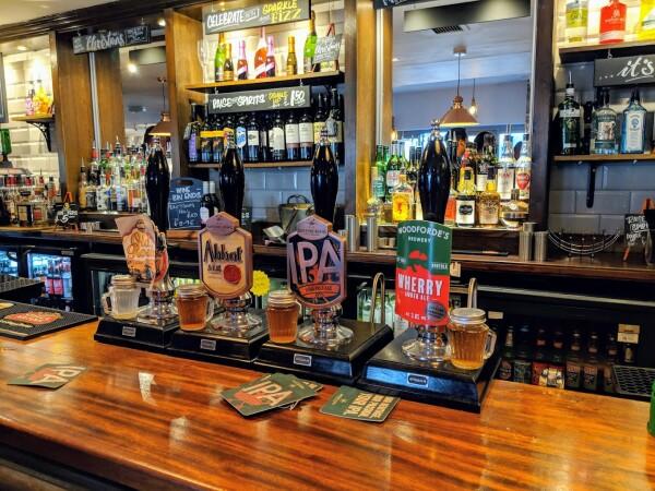 Best Sports Bars in Slough - Earl Of Cornwall (Slough)