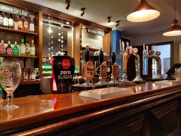 Best Sports Bars in Slough - Earl Of Cornwall (Slough)