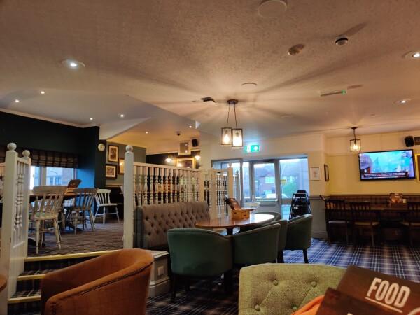 Best Sports Bars in Slough - Earl Of Cornwall (Slough)