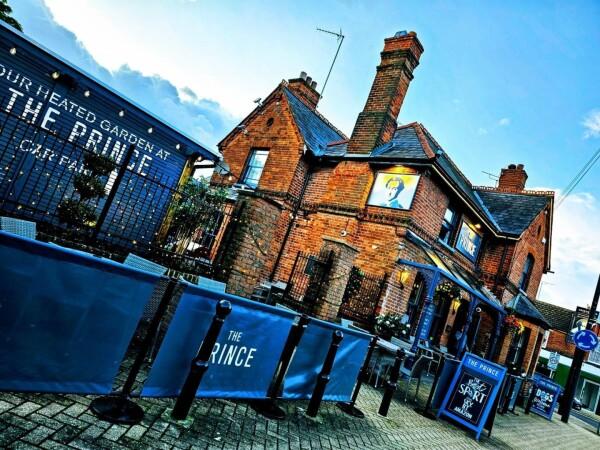 Best Sports Bars in Berkshire - Prince (Crowthorne)