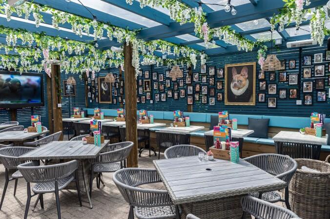 Best Sports Bars in Berkshire - Prince (Crowthorne)