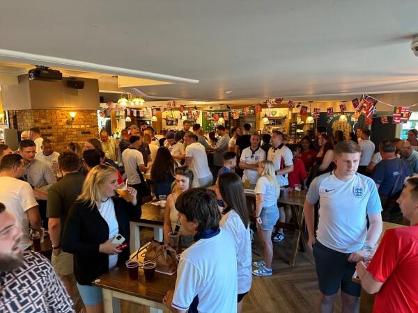 Les Meilleurs Bars à Southend-on-Sea - Old Walnut Tree (Southend-on-Sea)