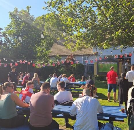 Les Meilleurs Bars à Southend-on-Sea - Old Walnut Tree (Southend-on-Sea)