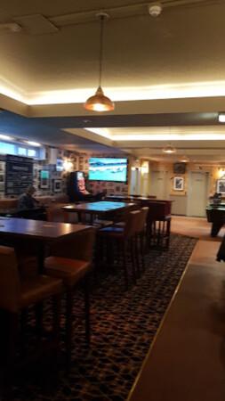 Best Sports Bars in Lanarkshire - Greenhills Bar (East Kilbride)